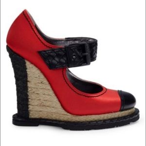 Women's Intrecciato Raffia Wedge Heel Espadrilles size 37 (6.5-7 US)